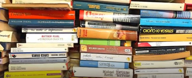 BOOK STACKS    2025-10-31_19-02-41